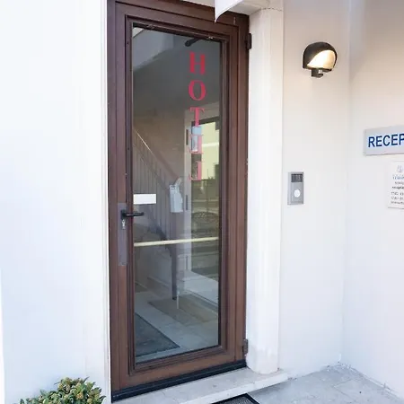 Europa Hotel 2*