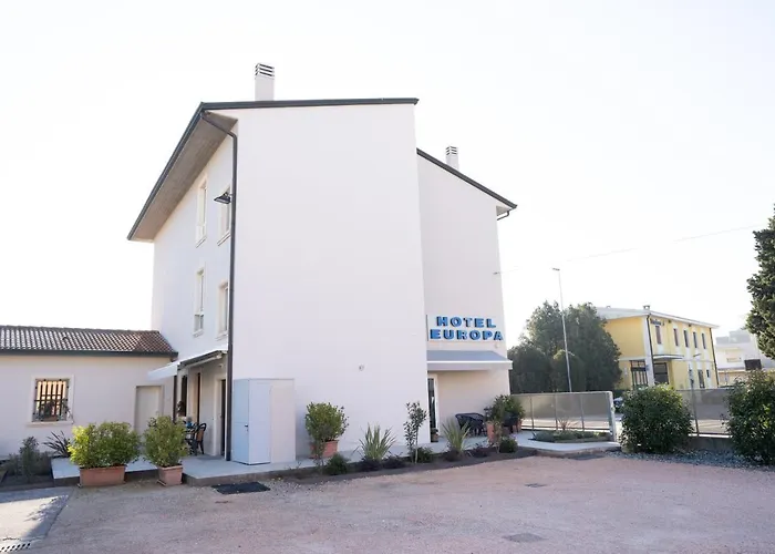 Hotel Europa 2*